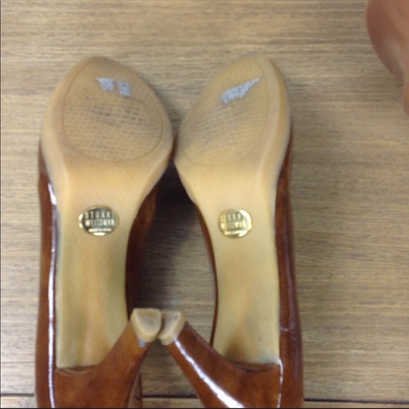 Stuart Weitzman Caramel Leather Rubber Sole Heels - Picture 7 of 8